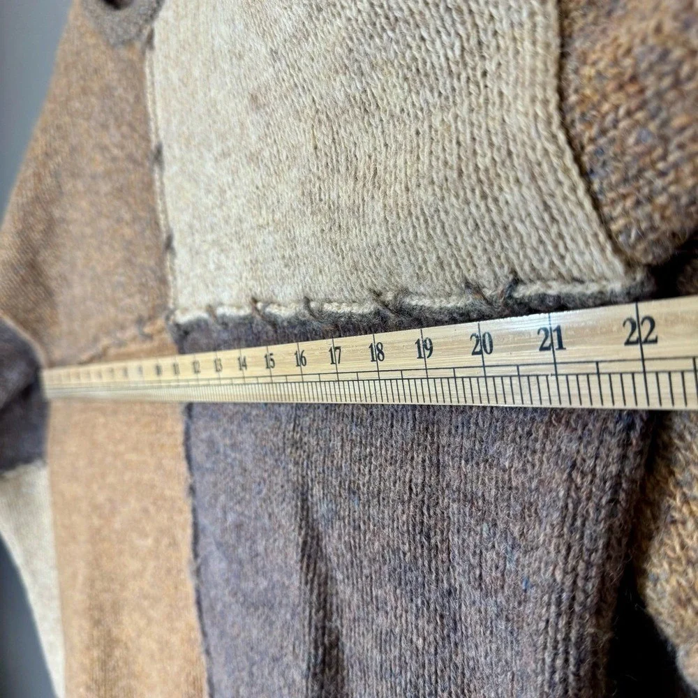 Northern Isles 100% Wool Chunky Neutral Sweater Hand‎ Embroidered Women's Large